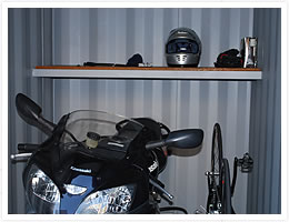 バイク以外の収納にも工夫がいろいろ。 バイク以外の収納にも工夫がいろいろ。